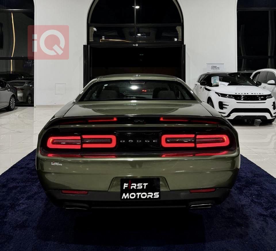 Dodge Challenger
